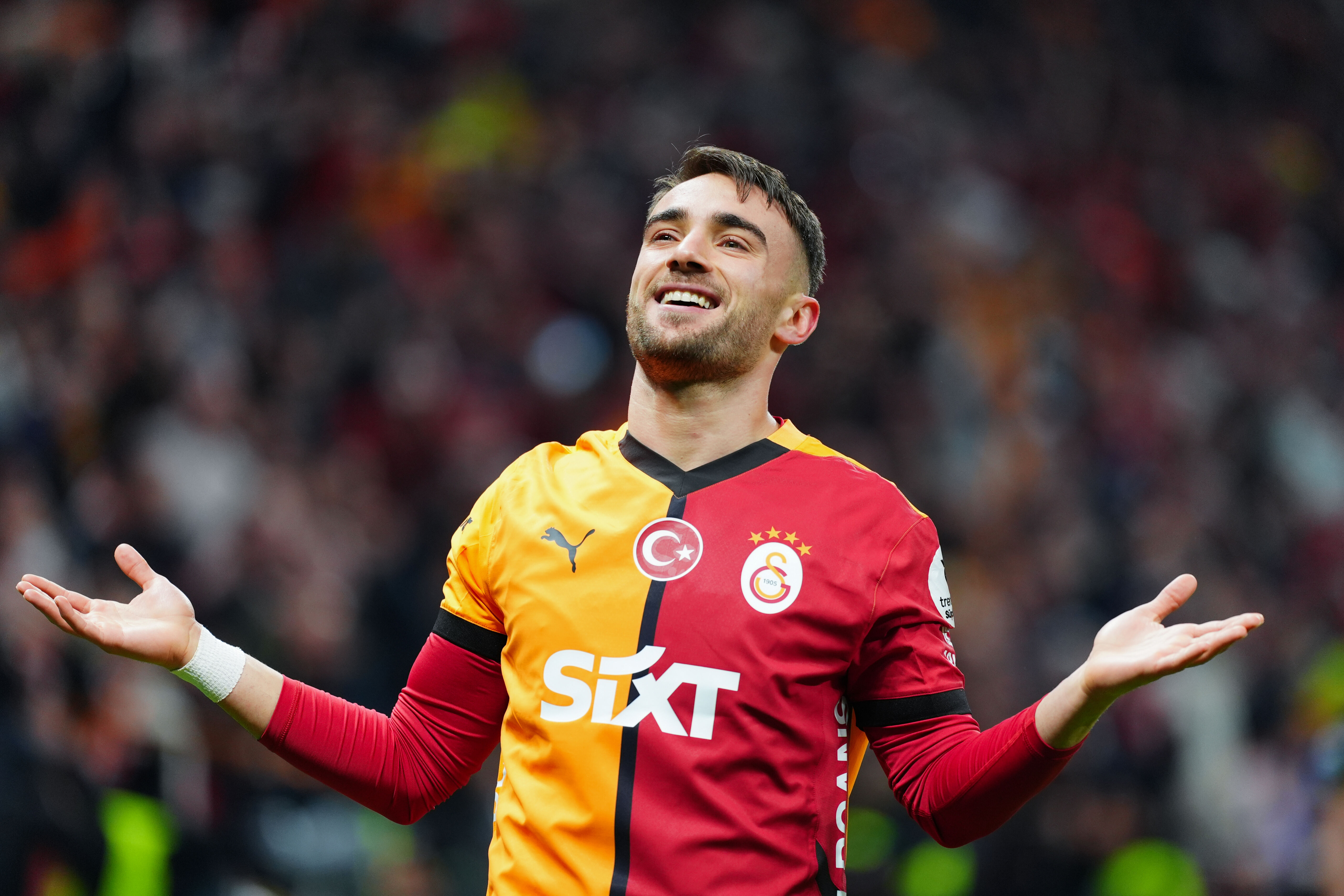 Premier Lig devi harekete geçti! Okan Buruk'un yıldızına verdikleri ücret ortaya çıktı Premier Lig devi harekete geçti! Okan Buruk'un yıldızına verdikleri ücret ortaya çıktı - 1. Resim