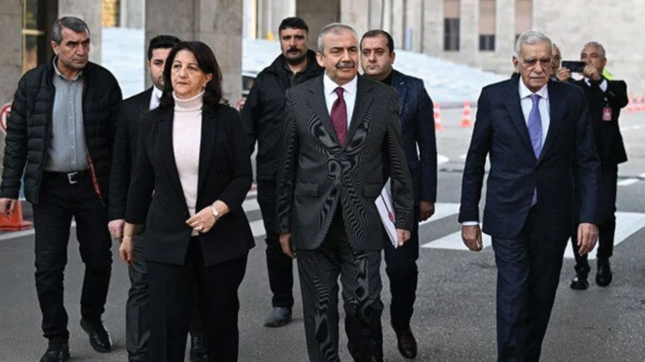 DEM Partili Tülay Hatimoğulları, PKK elebaşı Öcalan için Türkiye'yi tehdit etti: Her yer Gazze olacak - 4. Resim