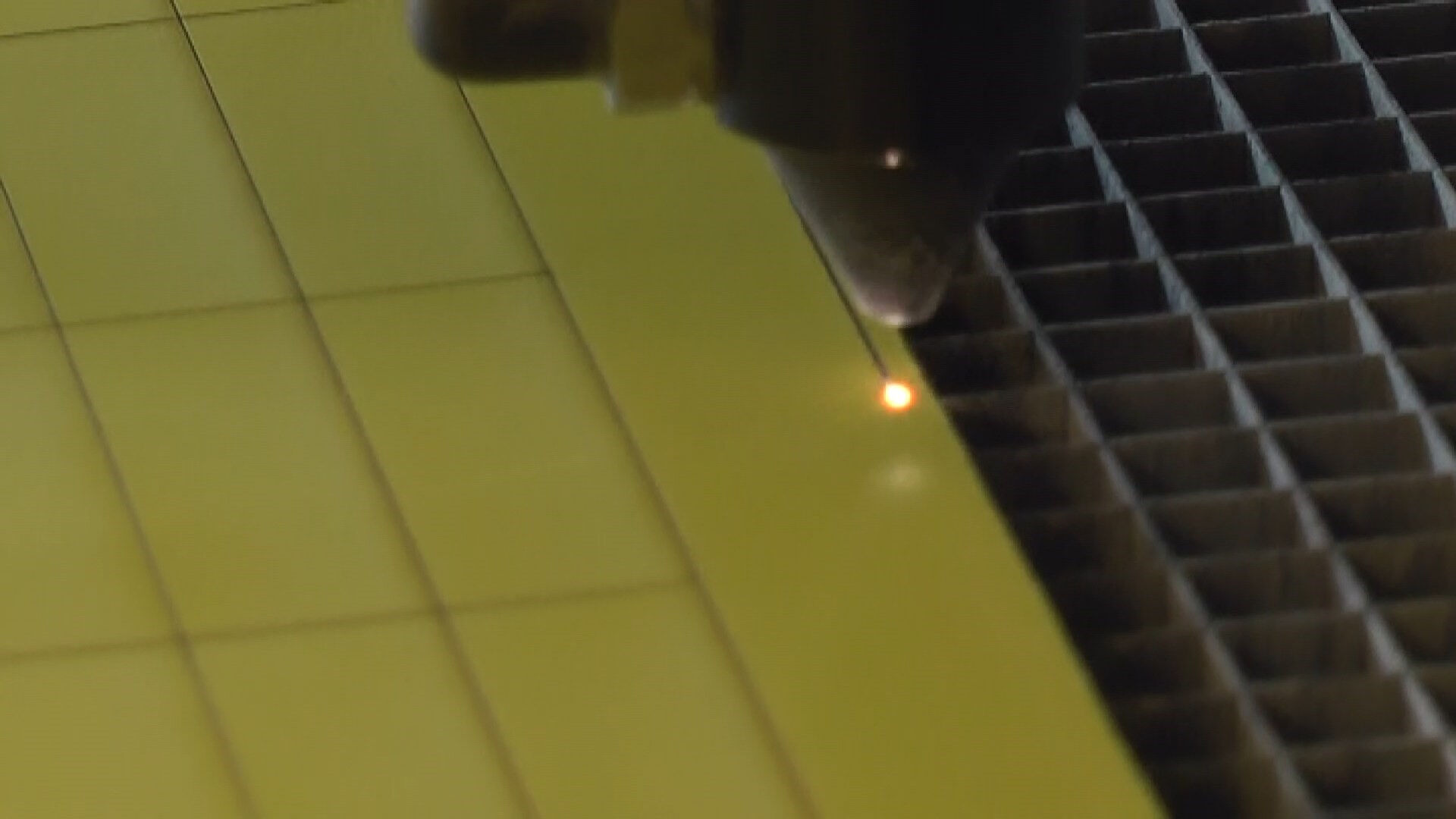 Fabrika değil okul! 1 yılda 1 milyon 658 bin ciro yaptılar, öğrenciler hem okuyup hem para kazanıyor - 2. Resim