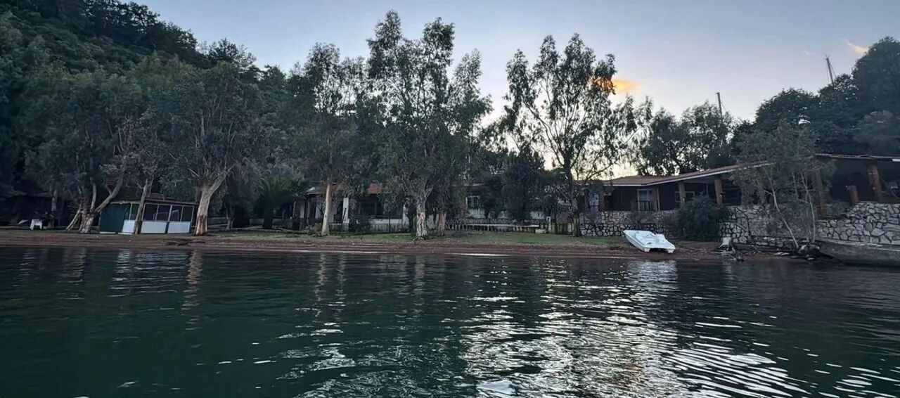 Ferdi Tayfur'un denize sıfır olan evi görüntülendi! O detay dikkat çekti - 3. Resim