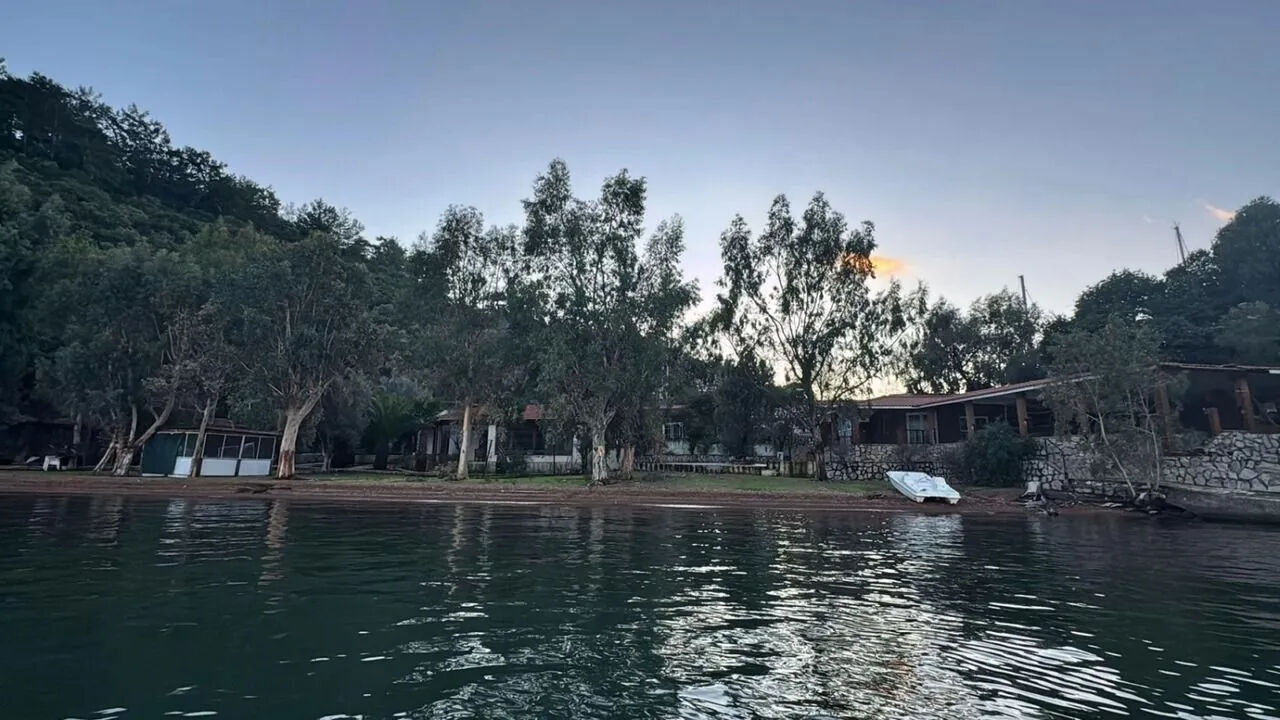 Ferdi Tayfur'un denize sıfır olan evi görüntülendi! O detay dikkat çekti - 2. Resim