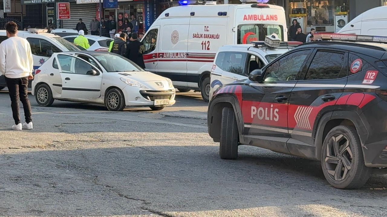 İstanbul&#039;da korku dolu anlar! Durdurulan araçtan kadın cesedi çıkarıldı