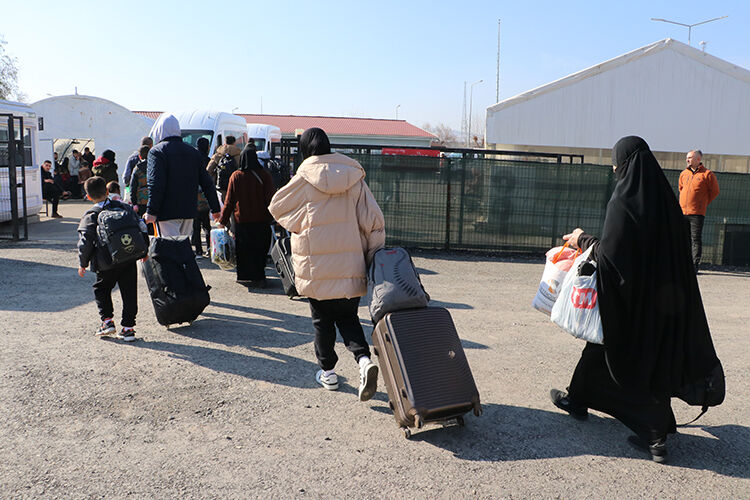 Suriye Türkiye ile sınır kapılarında tam kontrolü sağladı Suriye Türkiye ile sınır kapılarında tam kontrolü sağladı - 1. Resim