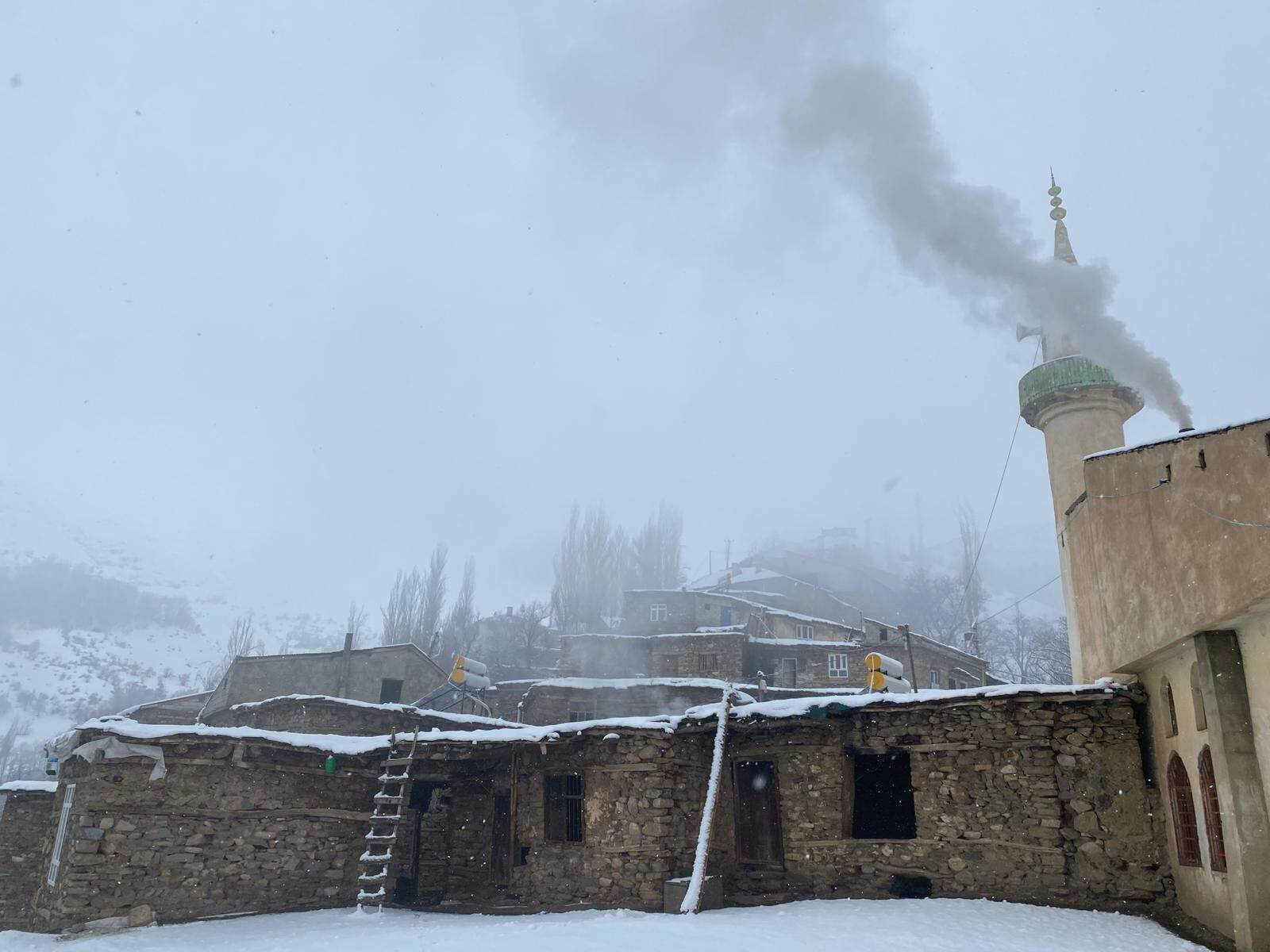 Van'da eğitime kar engeli! Okullar bir g&uuml;nl&uuml;ğ&uuml;ne tatil edildi - 2. Resim
