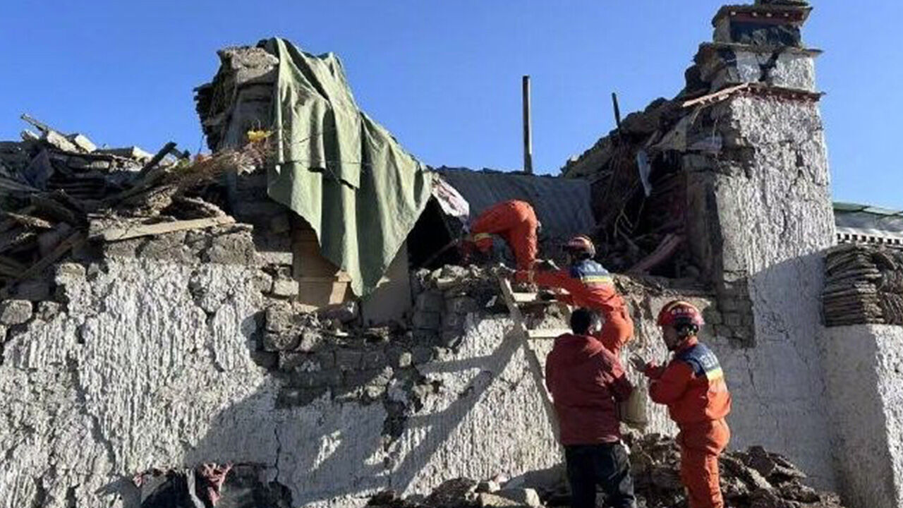 Çin’de 6.8 büyüklüğünde deprem! Çok sayıda ölü ve yaralı var Çin’de 7.1 büyüklüğünde deprem! Çok sayıda ölü ve yaralı var - 1. Resim