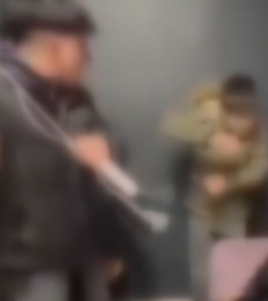 Esenyurt'ta sağır ve dilsiz çocuğa işkence yapan caniler yakalandı! Görüntüler yürekleri parçaladı Esenyurt'ta sağır ve dilsiz çocuğa işkence yapan caniler yakalandı! Görüntüler yürekleri parçaladı - 2. Resim