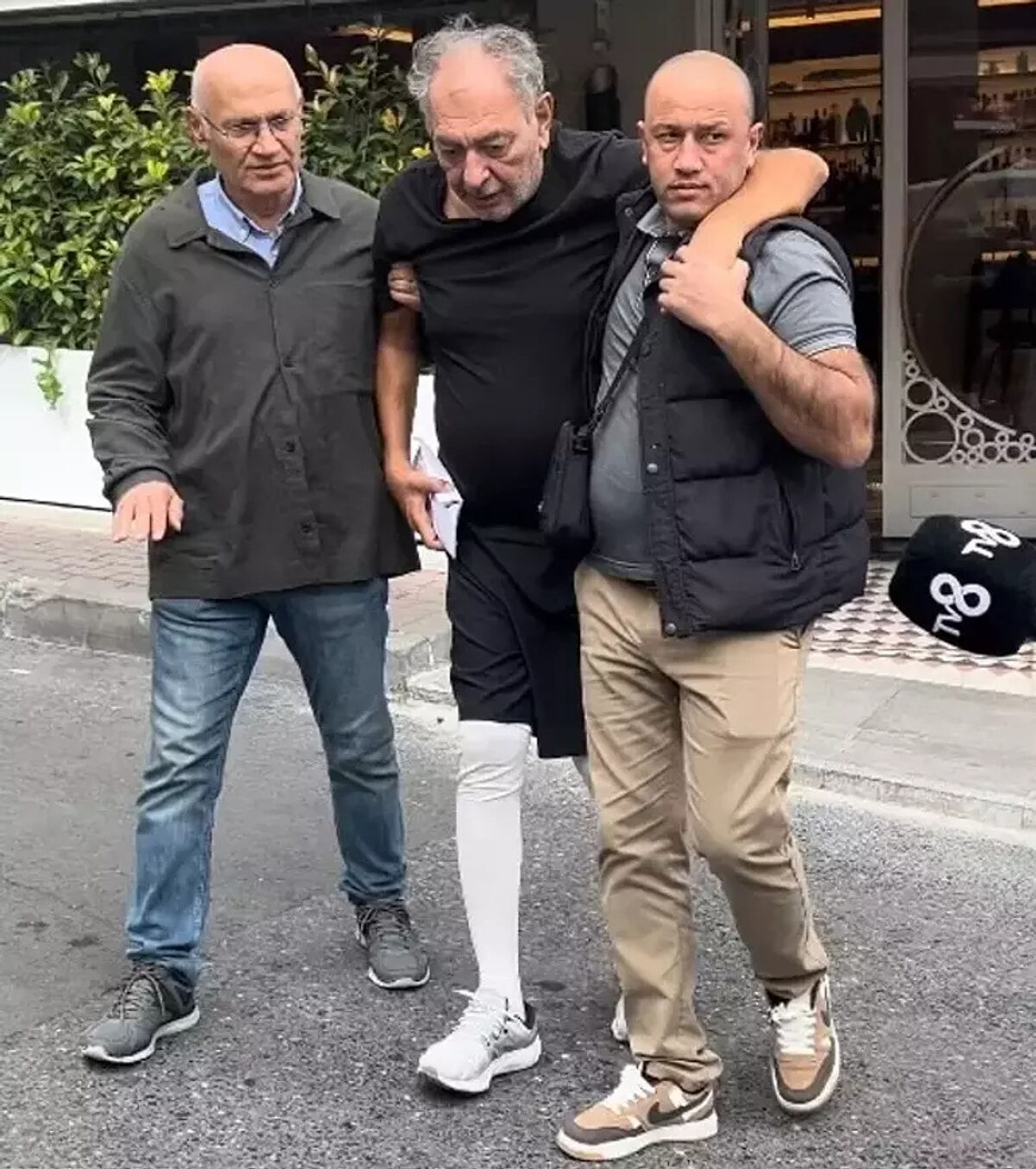 Ferdi Tayfur'un cenazesinde yaşananları görünce dayanamadı! Reha Muhtar vasiyetini açıkladı - 2. Resim