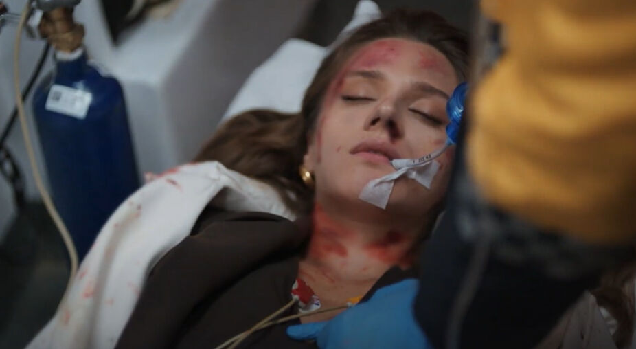 Hudutsuz Sevda Miray Daner diziden ayrılıyor mu? Zeynep 48. bölüm fragmanında ağır yaralanıyor Hudutsuz Sevda Miray Daner diziden ayrılıyor mu? Zeynep 48. bölüm fragmanında ağır yaralanıyor - 3. Resim