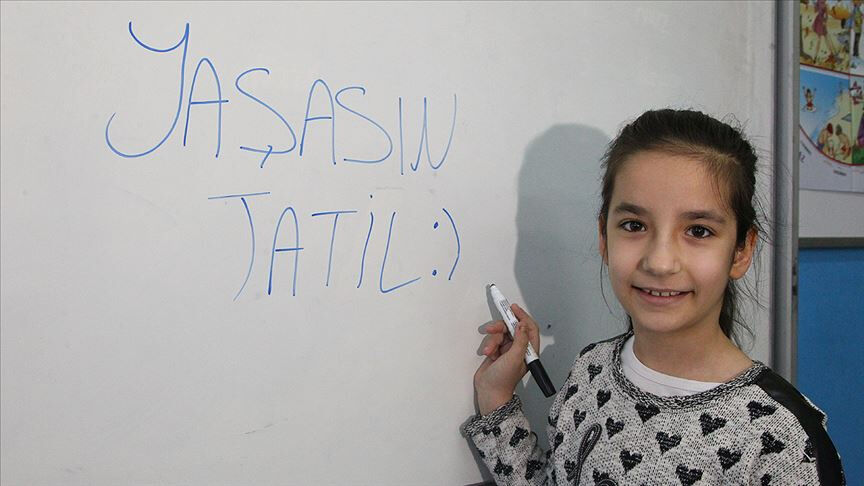 Okullar ne zaman kapanacak, kaç gün kaldı? Milyonlarca öğrencinin gözü karne günü ve yarı yıl tatilinde! Okullar ne zaman kapanacak, kaç gün kaldı? Milyonlarca öğrenci gözü karne günü ve yarı yıl tatilinde! - 2. Resim