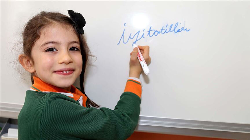 Okullar ne zaman kapanacak, kaç gün kaldı? Milyonlarca öğrencinin gözü karne günü ve yarı yıl tatilinde! Okullar ne zaman kapanacak, kaç gün kaldı? Milyonlarca öğrenci gözü karne günü ve yarı yıl tatilinde! - 3. Resim