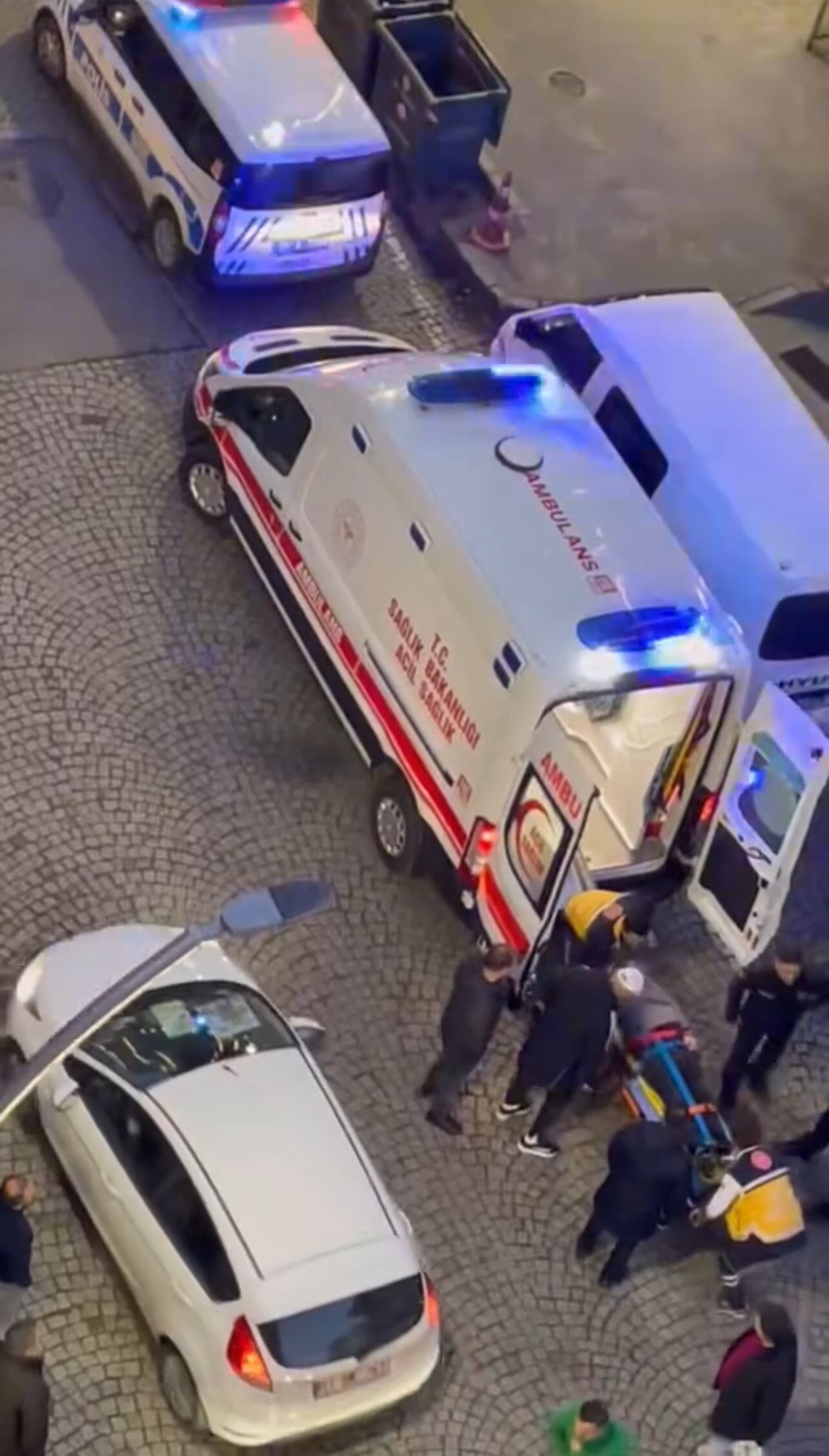 PTT Başmüdürlüğü'ne silahlı saldırı! Saldırgan dehşet saçtı, çalışanlar can verdi PTT Başmüdürlüğü'ne silahlı saldırı! Saldırgan dehşet saçtı, çalışanlar can verdi - 5. Resim