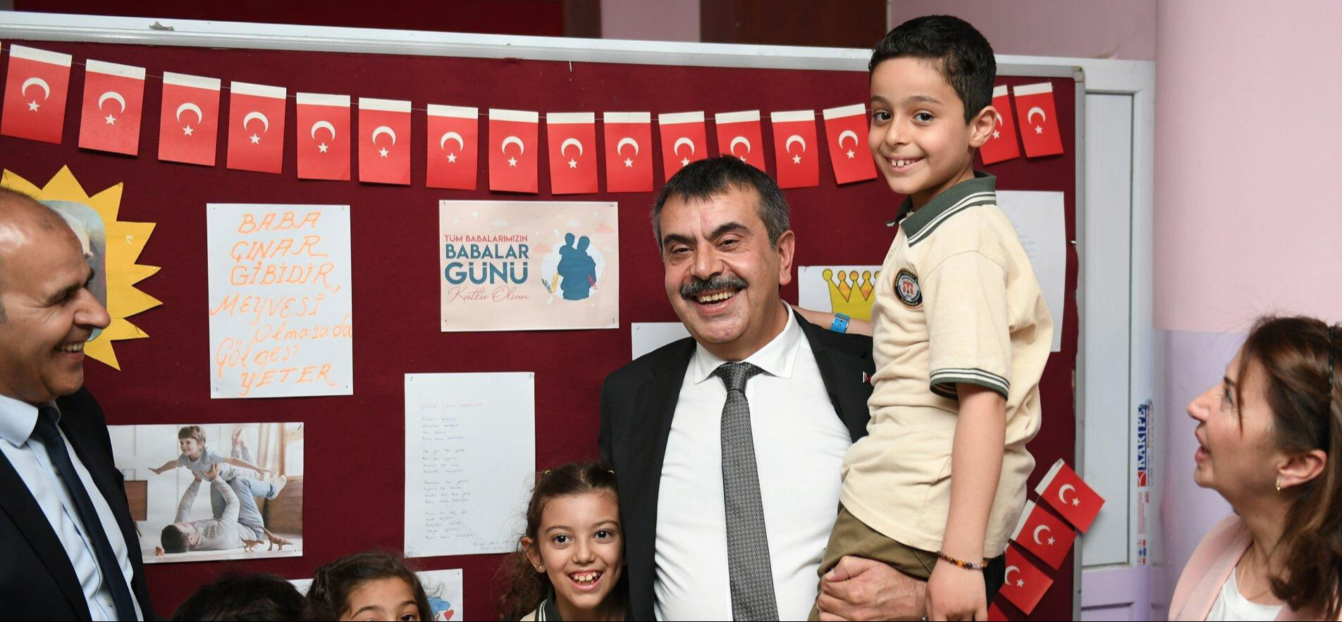 Resmi Gazete'de yayımlandı: İlkokul 4. sınıflarda da yazılı sınavlar kalktı - 2. Resim