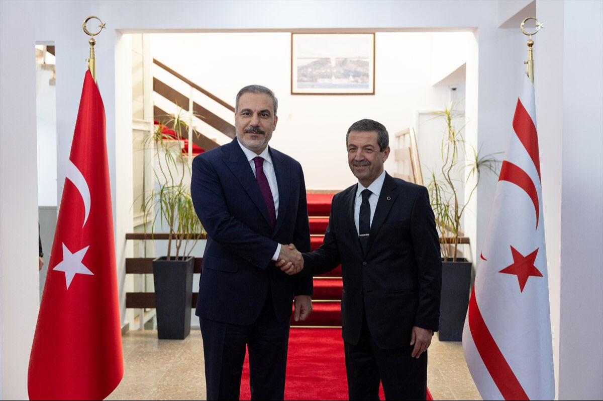Dışişleri Bakanı Hakan Fidan'dan KKTC'ye kritik ziyaret! Rumlar 'önemli' dedi Dışişleri Bakanı Hakan Fidan'dan KKTC'ye kritik ziyaret! Rumlar 'önemli' dedi - 2. Resim