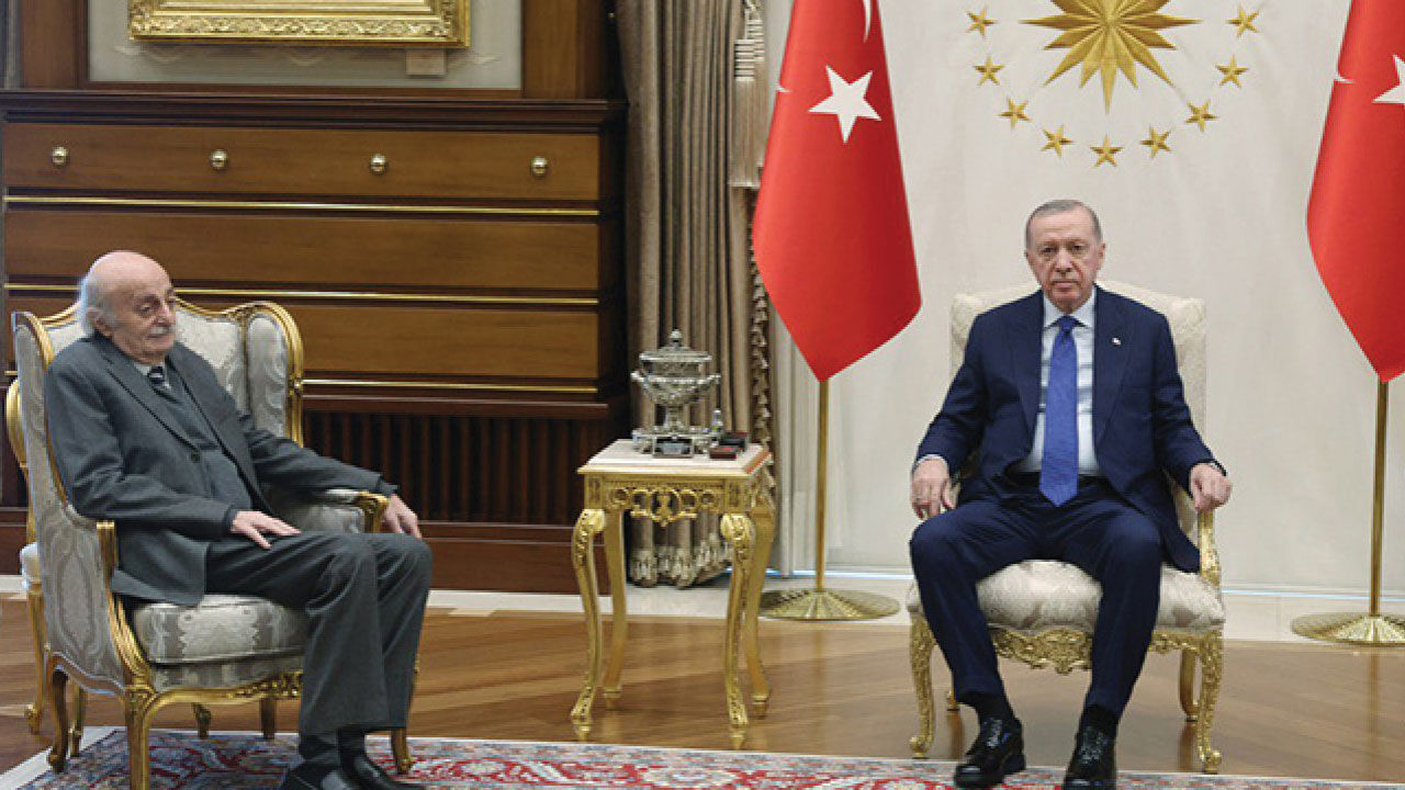Dürzi lider Velid Canbolat'tan Cumhurbaşkanı Erdoğan'a övgü! Ankara'ya neden geldiğini anlattı Dürzi lider Velid Canbolat'tan Cumhurbaşkanı Erdoğan'a övgü! Ankara'ya neden geldiğini anlattı - 1. Resim