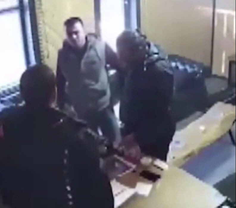 Haraç isteyip alamayınca defalarca tetiğe bastı! Fabrika sahibi ölümden döndü Haraç isteyip alamayınca defalarca tetiğe bastı! Fabrika sahibi ölümden döndü - 1. Resim