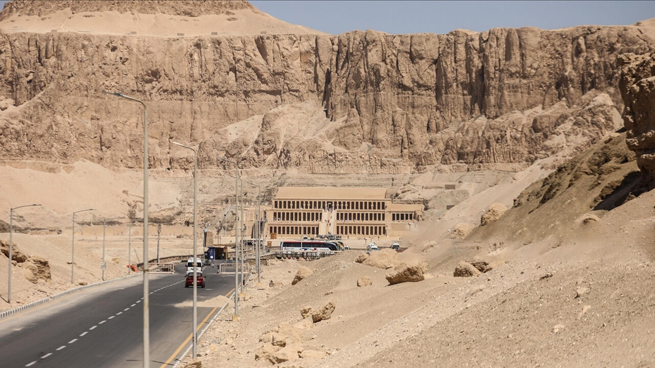 Mısır'da tarihi keşif! Kadın firavun Hatşepsut'un tapınağında yeni eserler ortaya çıktı - 5. Resim