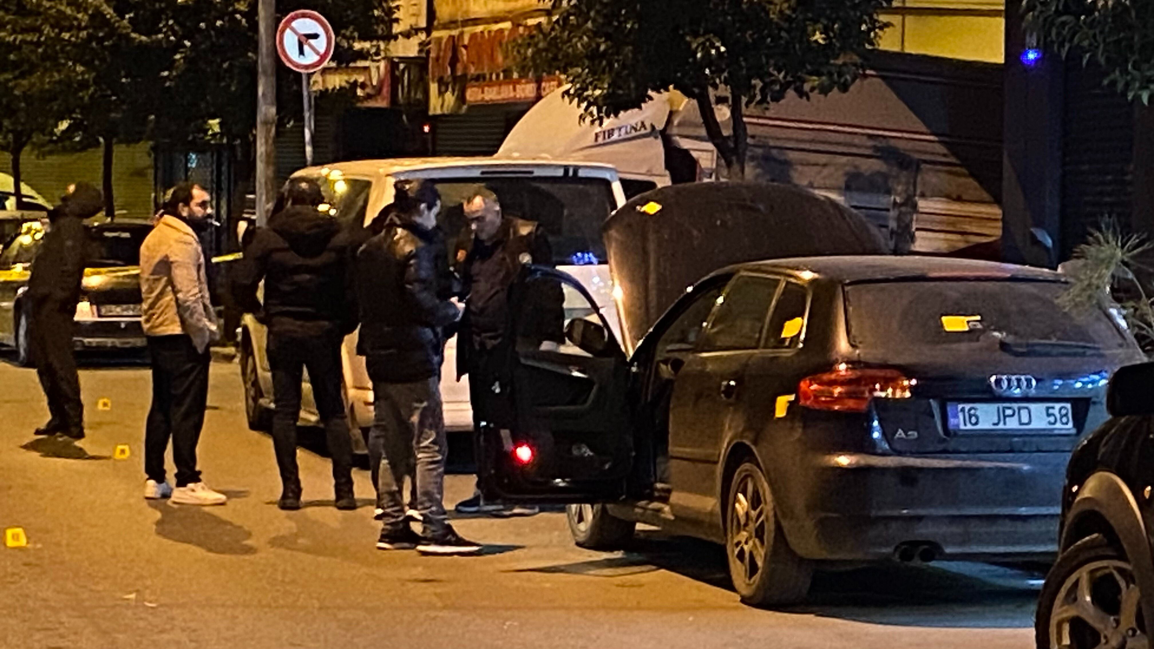 Motosikletle geldiler, fırını taradılar! İstanbul'da korku dolu anlar - 1. Resim