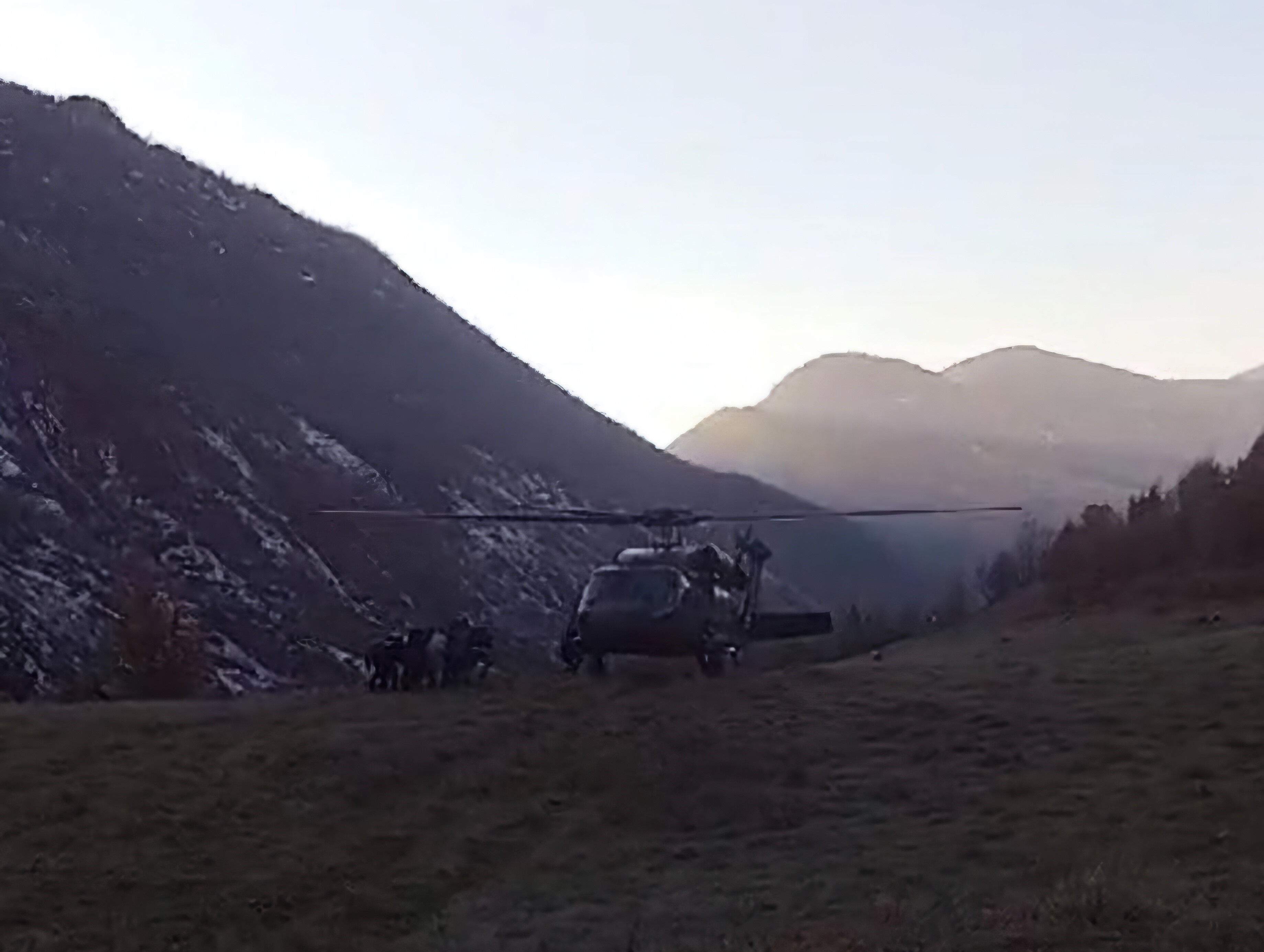 Siirt'te dehşet! Domuz sürüsü saldırdı, uçurumdan düştü - 2. Resim