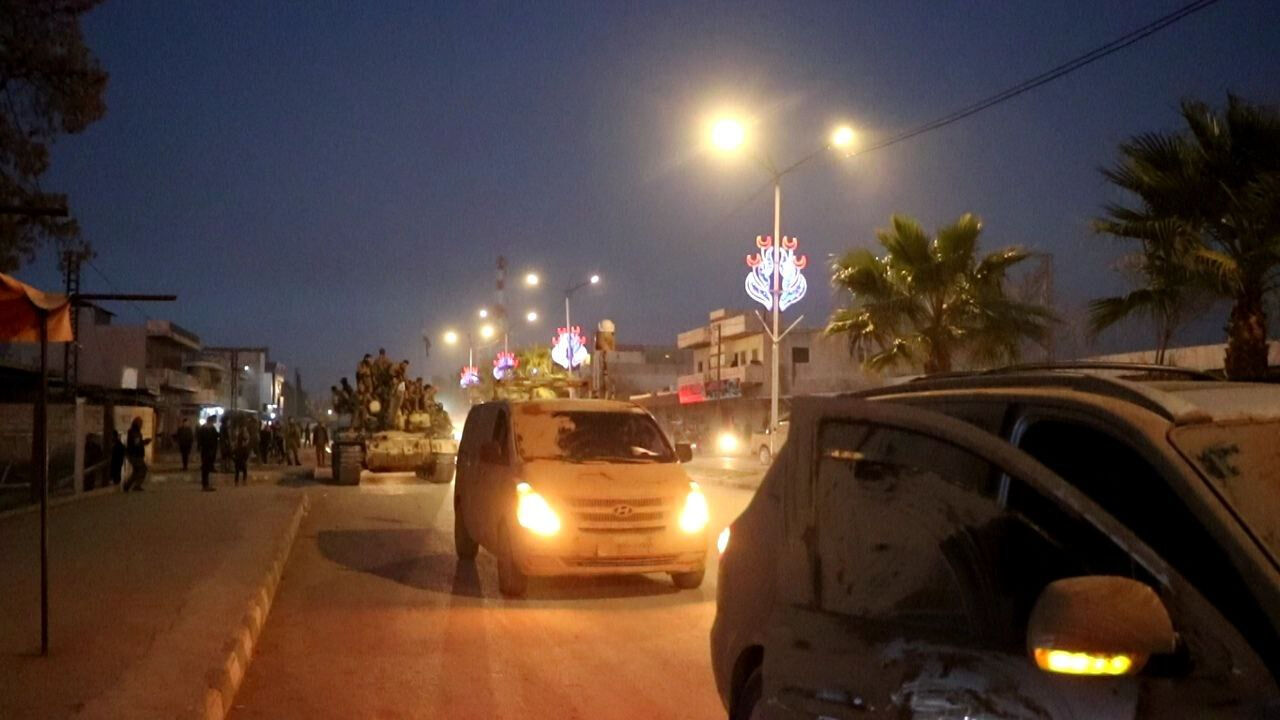 SMO'dan Barış Pınarı Harekatı bölgesine tank ve araç sevkiyatı - 2. Resim
