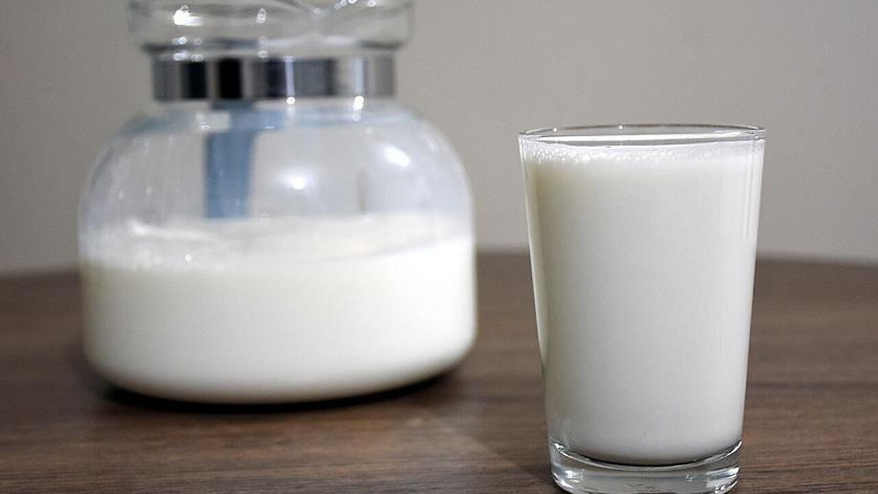 Danone'nin ürettiği Birşah marka süt 'su' çıkmıştı! İşte sütteki hileyi anlamanın yolu Süte su eklendiği nasıl anlaşılır? Uzman isim skandalın ardından tek tek anlattı - 2. Resim