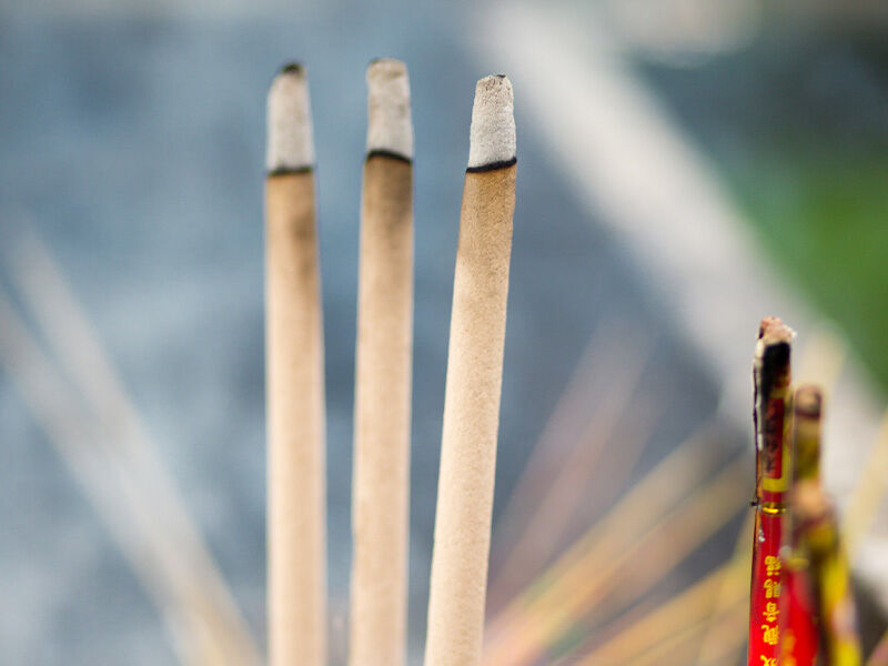 Tütsü nasıl yakılır? Adım adım tütsü yakma rehberi Tütsü nasıl yakılır? Adım adım tütsü yakma rehberi - 4. Resim