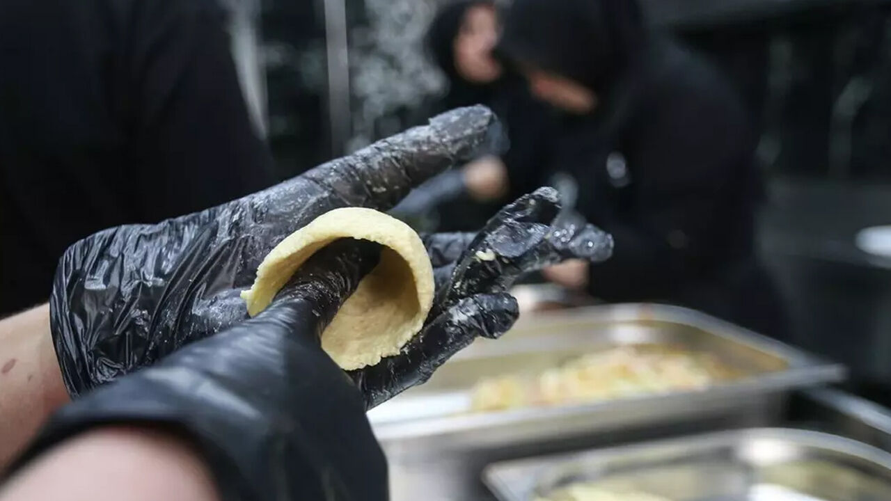 En iyi bildiği işi mesleğe dönüştürdü! Çalışanları bile ev, araba sahibi oldu - 4. Resim