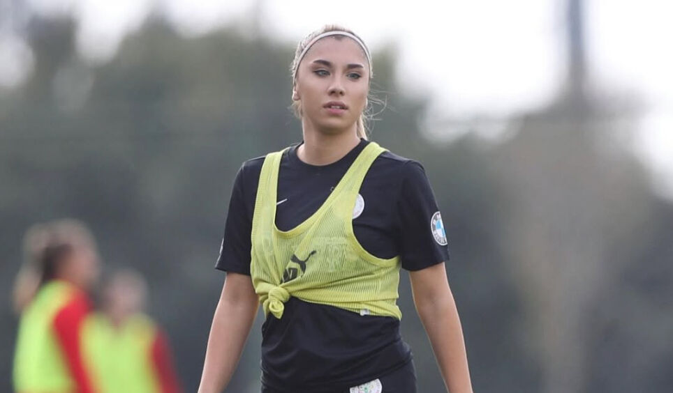 Hakem Elif Karaarslan kimdir, kaç yaşında? Hakemliğe geri döndüğü belirtildi Hakem Elif Karaarslan kimdir, kaç yaşında? Hakemliğe geri döndüğü belirtildi - 1. Resim