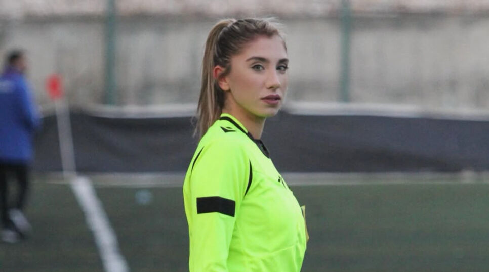 Hakem Elif Karaarslan kimdir, kaç yaşında? Hakemliğe geri döndüğü belirtildi Hakem Elif Karaarslan kimdir, kaç yaşında? Hakemliğe geri döndüğü belirtildi - 2. Resim