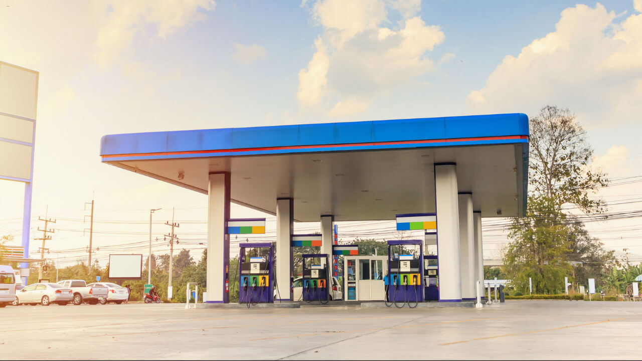 Motorine indirim var mı, benzin fiyatları düştü mü? 9 Ocak güncel akaryakıt fiyatları - 1. Resim