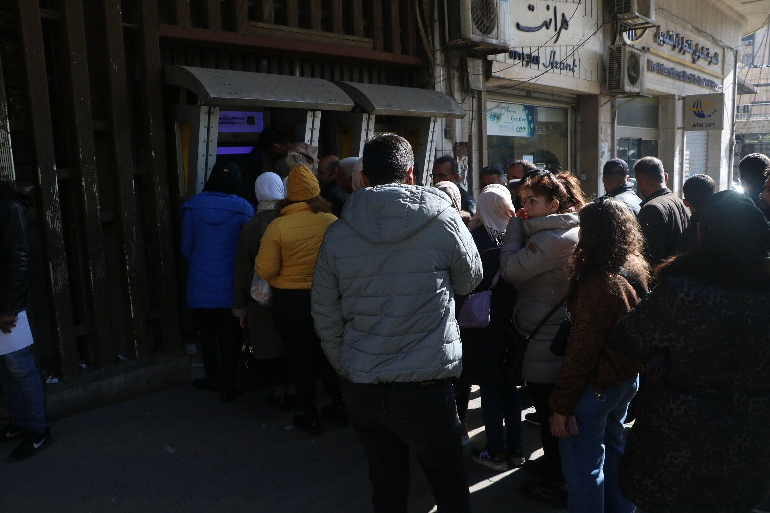 2 aylık paraları hesaplara yattı! Suriyeliler ATM'lere akın etti - 2. Resim