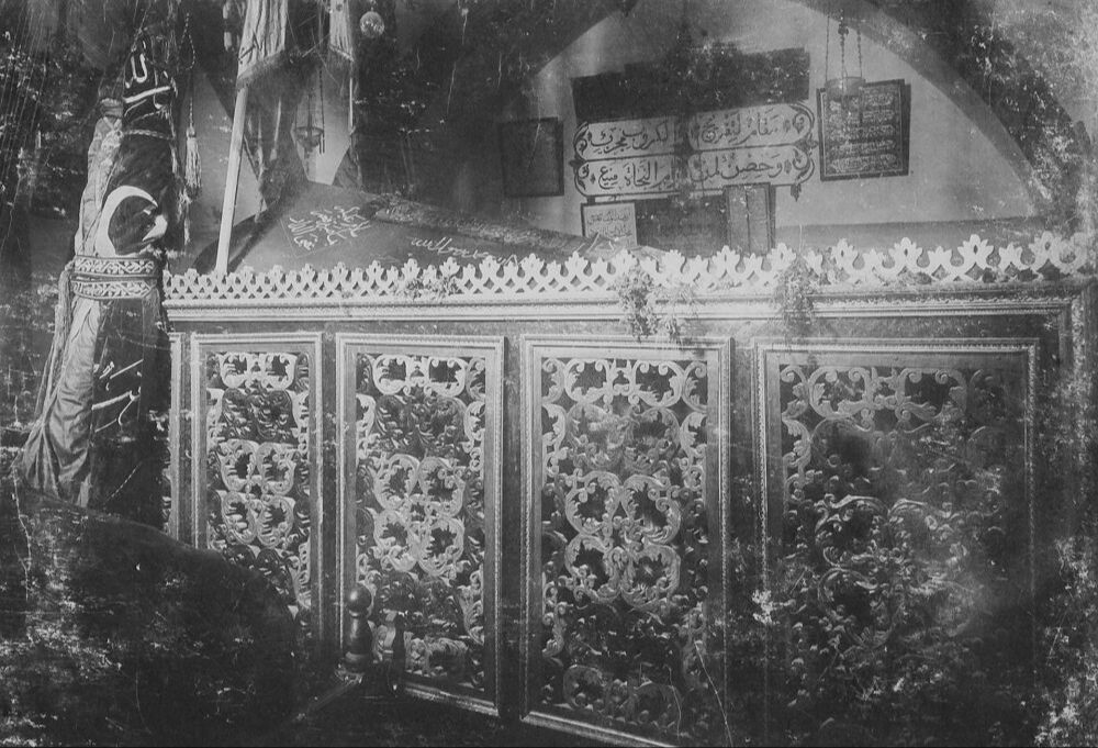 Mute'de 3 bin kişiyle 100 bin kişilik orduyu yenmişti! 'Allah'ın kılıcı' Halid bin Velid'in Suriye Humus'taki türbesi yenilendi 'Allah'ın kılıcı' adıyla tanındı! Humus'taki Hazreti Halid bin Velid Camii ve Türbesinin imarı tamamlandı - 4. Resim