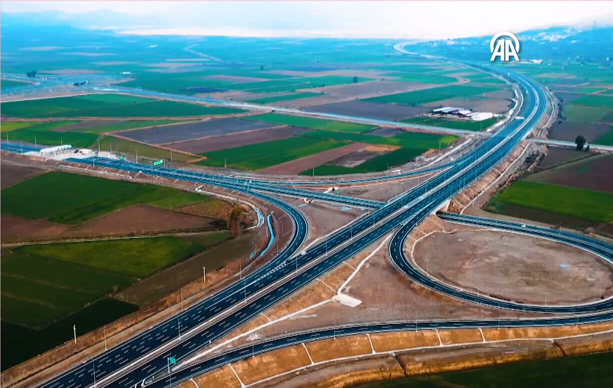 Aydın-Denizli Otoyolu açıldı... Cumhurbaşkanı Erdoğan: 2 saatlik yol 55 dakikaya düşecek - 3. Resim