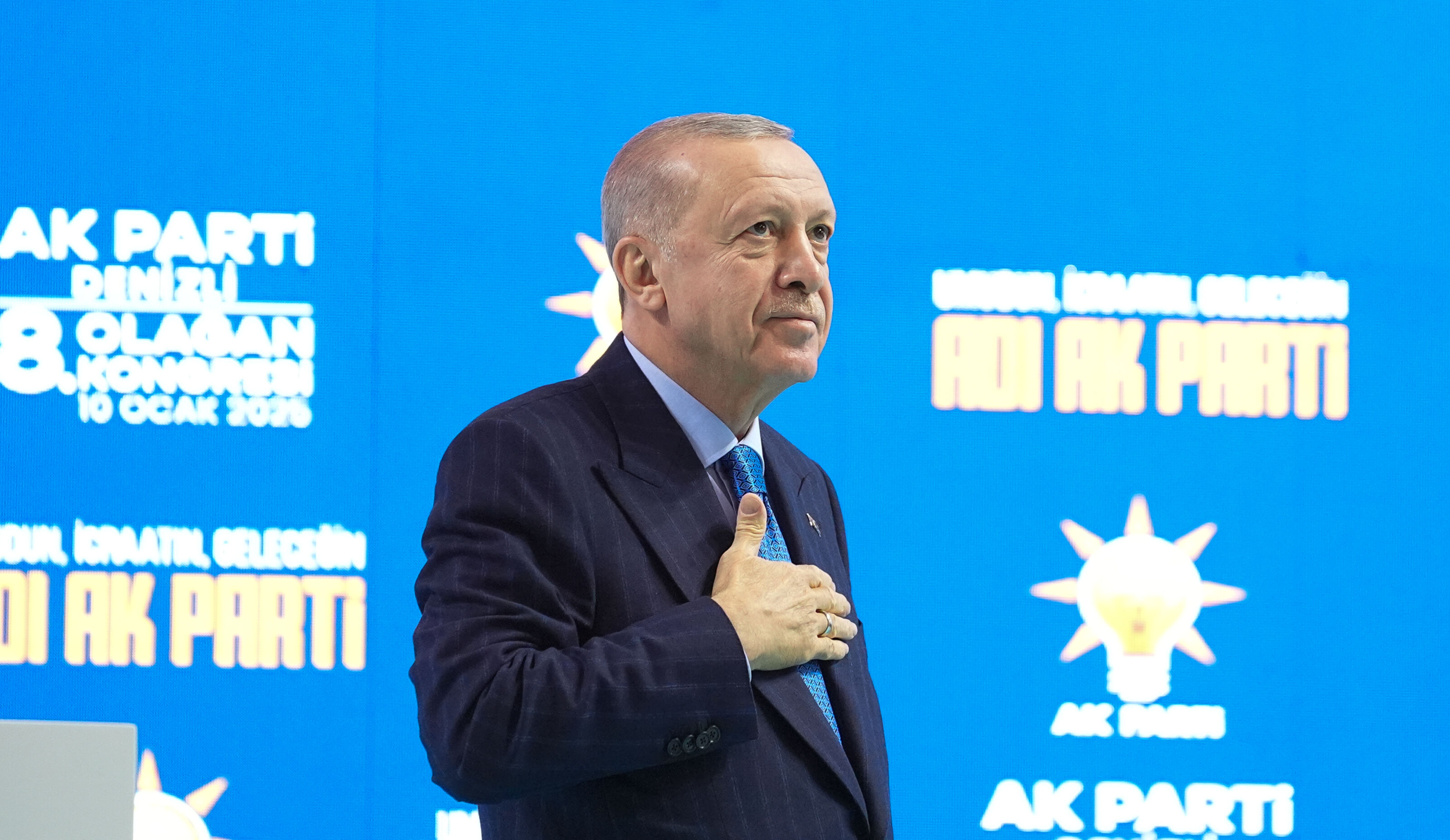 Erdoğan'dan muhalefete sert tepki: Halep'e asılan Türk bayrağı CHP'ye dokundu Cumhurbaşkanı Erdoğan muhalefete yüklendi: Suriye'de Baas rejiminin düşmesini hazmedemediler - 1. Resim