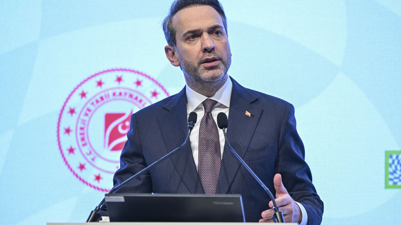 Elektrikte ezber bozan kararlar! Bakan Bayraktar: 2025 yılı milat olacak Elektrikte ezber bozan kararlar! Bakan Bayraktar: 2025 yılı milat olacak - 1. Resim