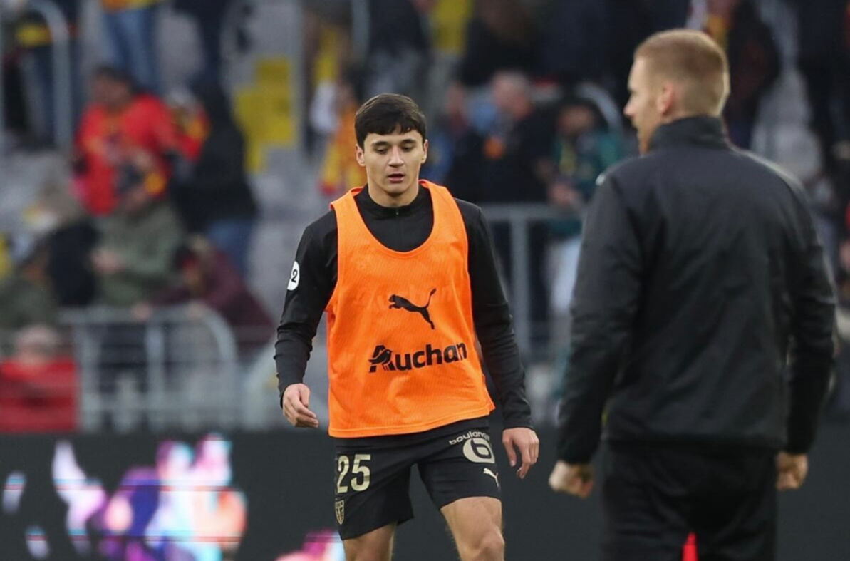 Fenerbahçe'nin transfer listesindeydi! Pep Guardiola genç oyuncuyu aldı Fenerbahçe'nin transfer listesindeydi! Pep Guardiola genç oyuncuyu aldı - 1. Resim