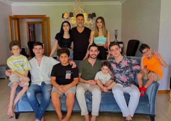 İzzet Yıldızhan kimdir, kaç çocuğu var? Mirası hakkında konuştu - 1. Resim