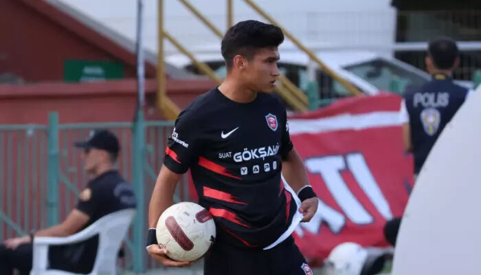 Abdurrahman Üresin kimdir, kaç yaşında, hangi pozisyonda oynuyor? Beşiktaş genç oyuncuyu kadrosuna kattı - 1. Resim