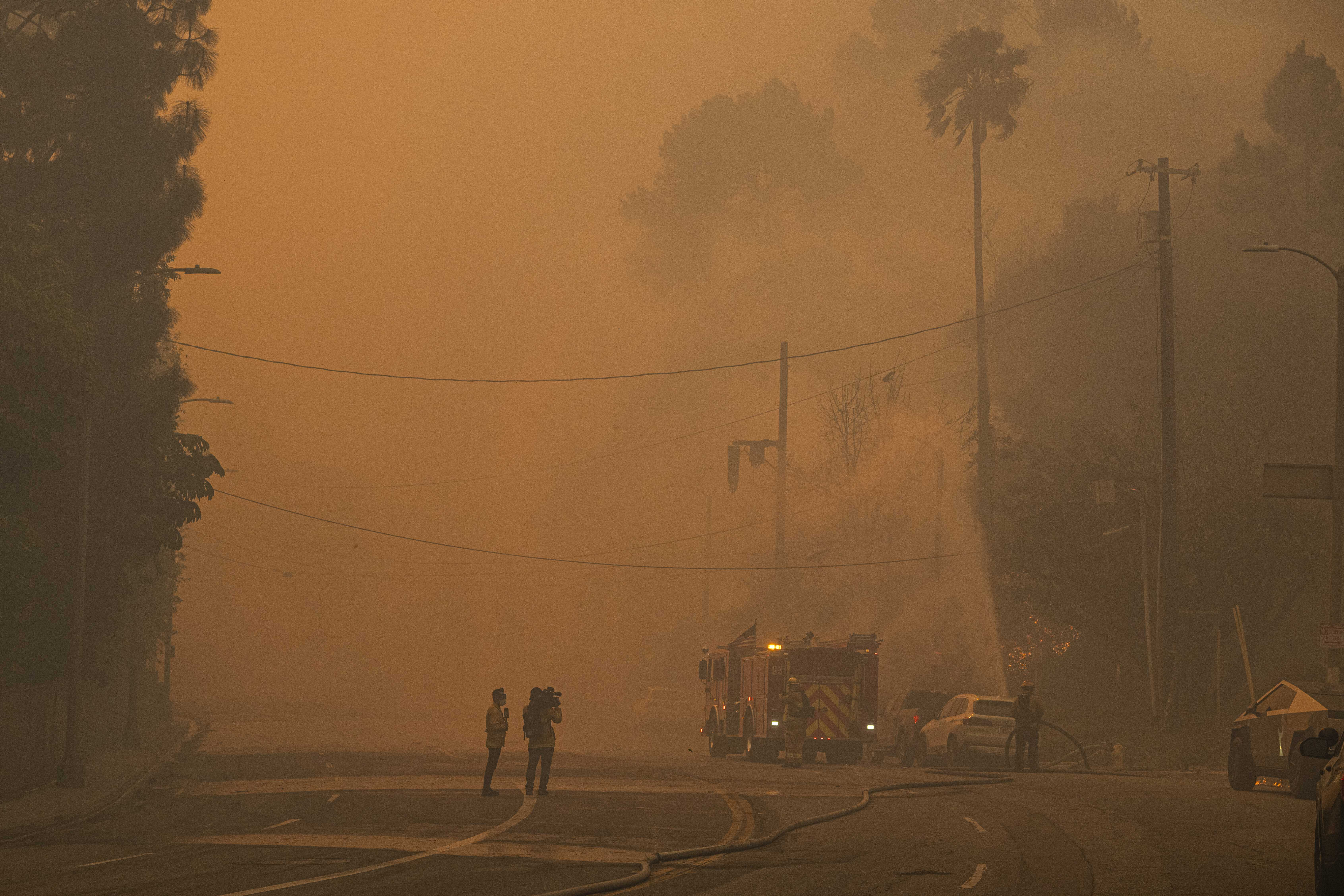 Amerika yangın neden çıktı? Los Angeles yangını sebebi merak ediliyor - 4. Resim