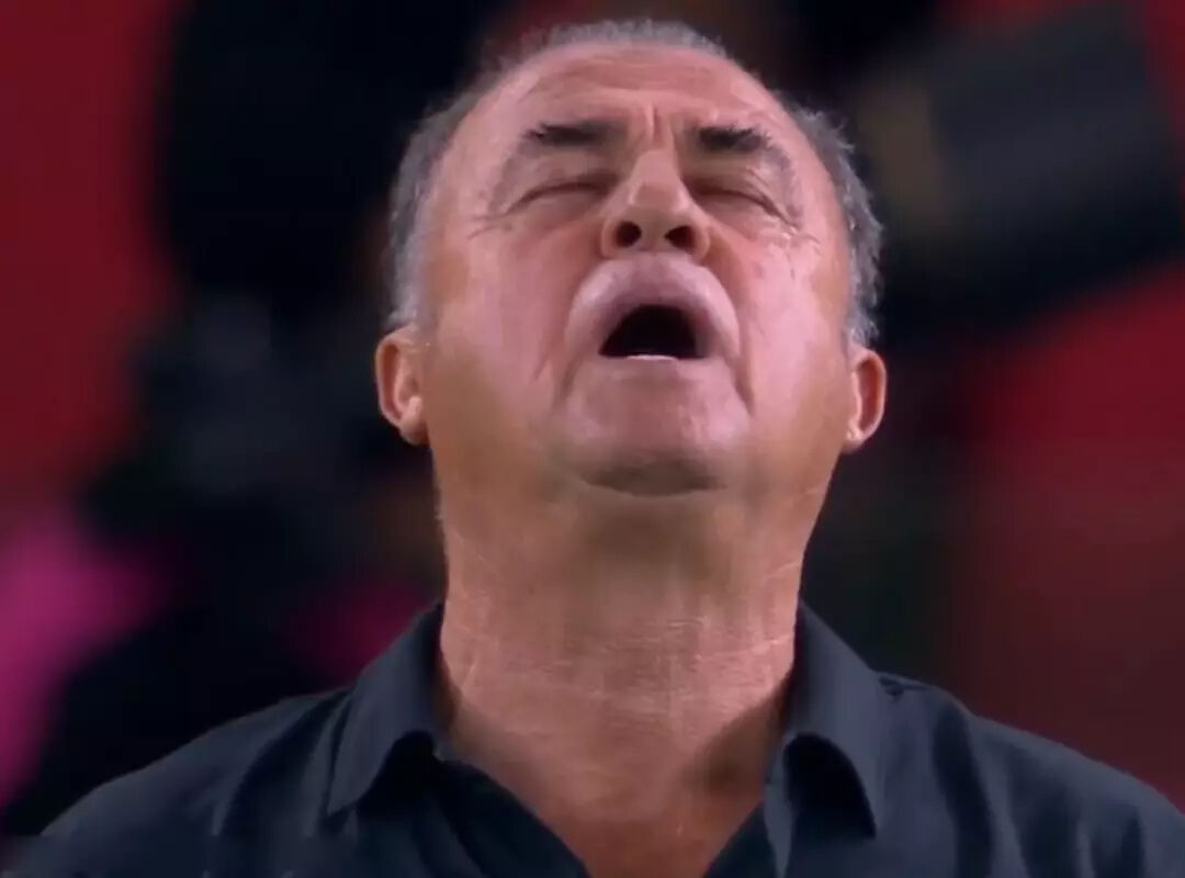 Fatih Terim ilk lig maçında mağlup! Verdiği tepki gündem oldu - 1. Resim