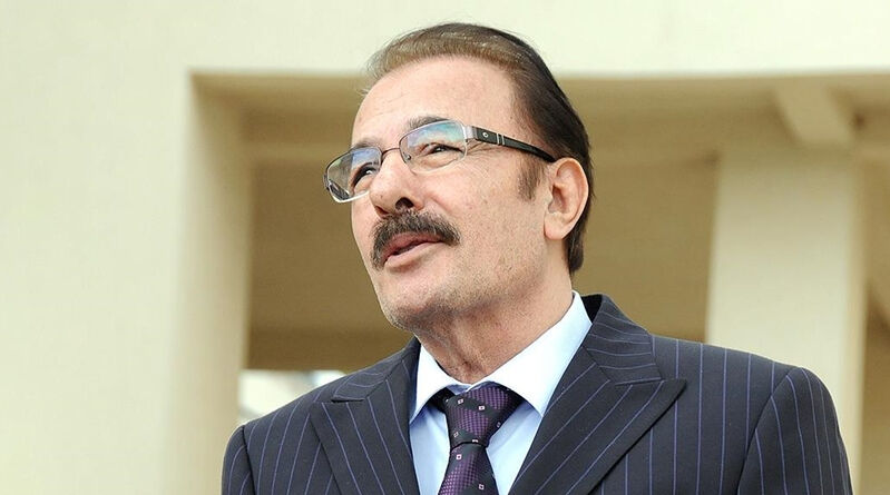 Ferdi Tayfur'un cenazesinden yeni görüntü! Mustafa Üstündağ'ı yaka paça atmaya kalkmışlar - 1. Resim