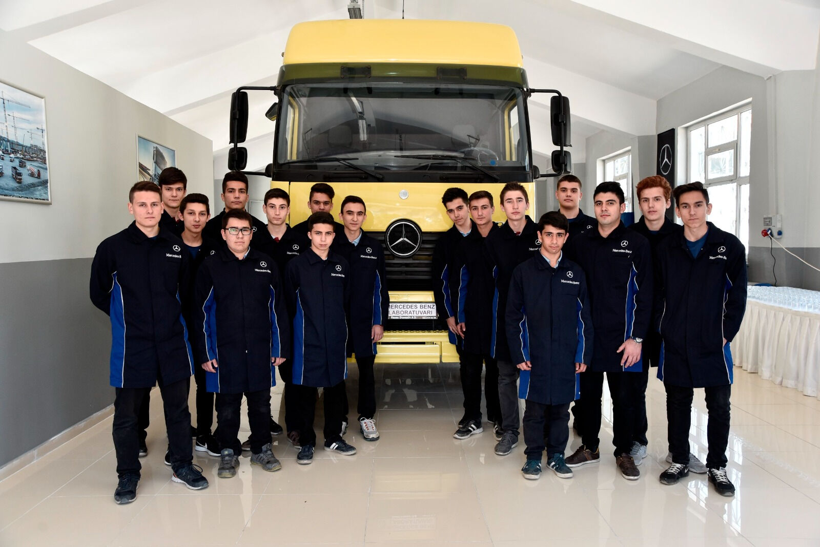 Mercedes Türk’te meslek lisesi uzun dönem staj başvuruları başladı! Mercedes Türk’te meslek lisesi uzun dönem staj başvuruları başladı! - 1. Resim