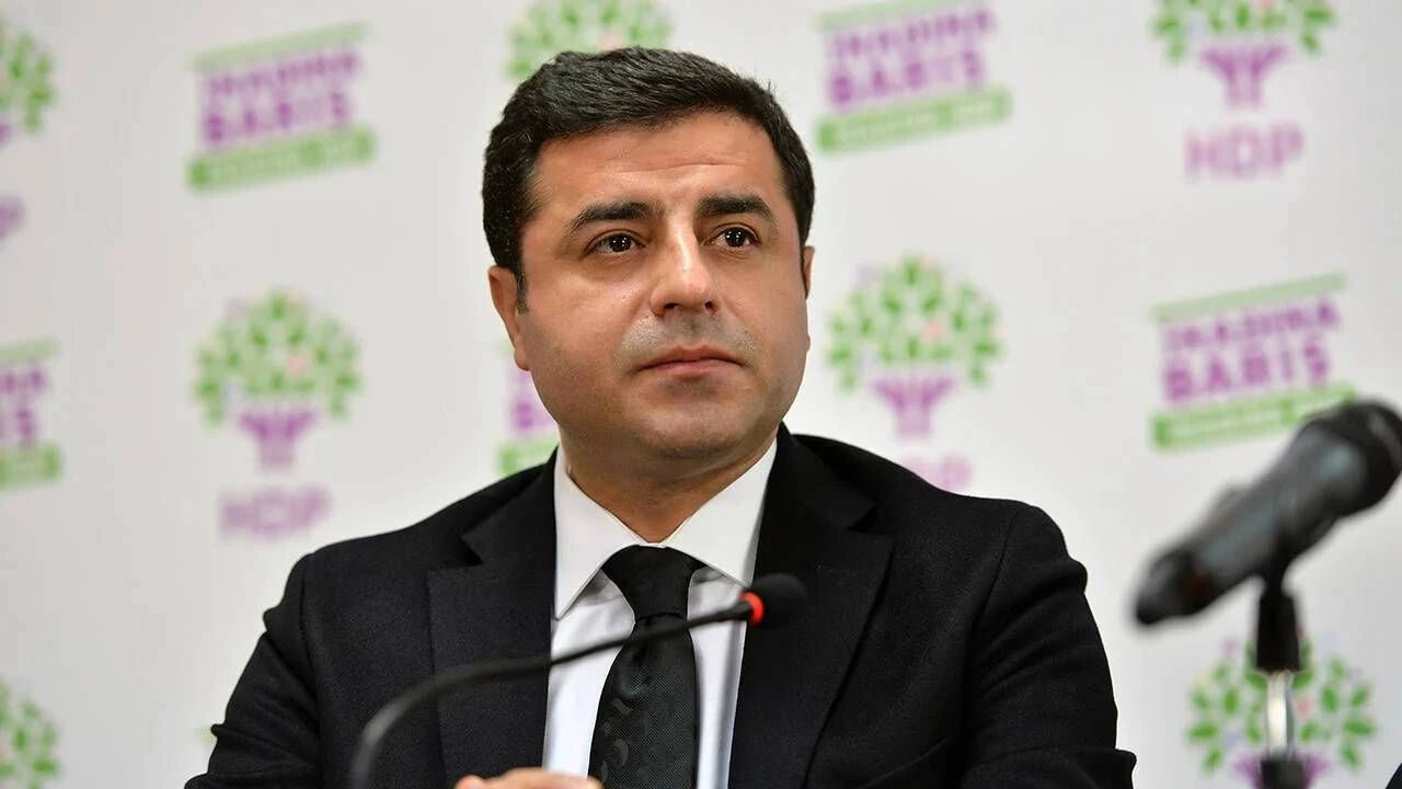 Öcalan'a tam destek, 3 isme teşekkür! DEM Parti heyetinin ziyaret ettiği Selahattin Demirtaş'tan ilk açıklama - 2. Resim