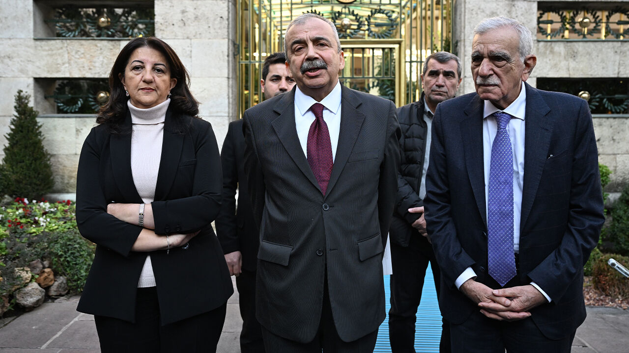 Öcalan'a tam destek, 3 isme teşekkür! DEM Parti heyetinin ziyaret ettiği Selahattin Demirtaş'tan ilk açıklama - 1. Resim