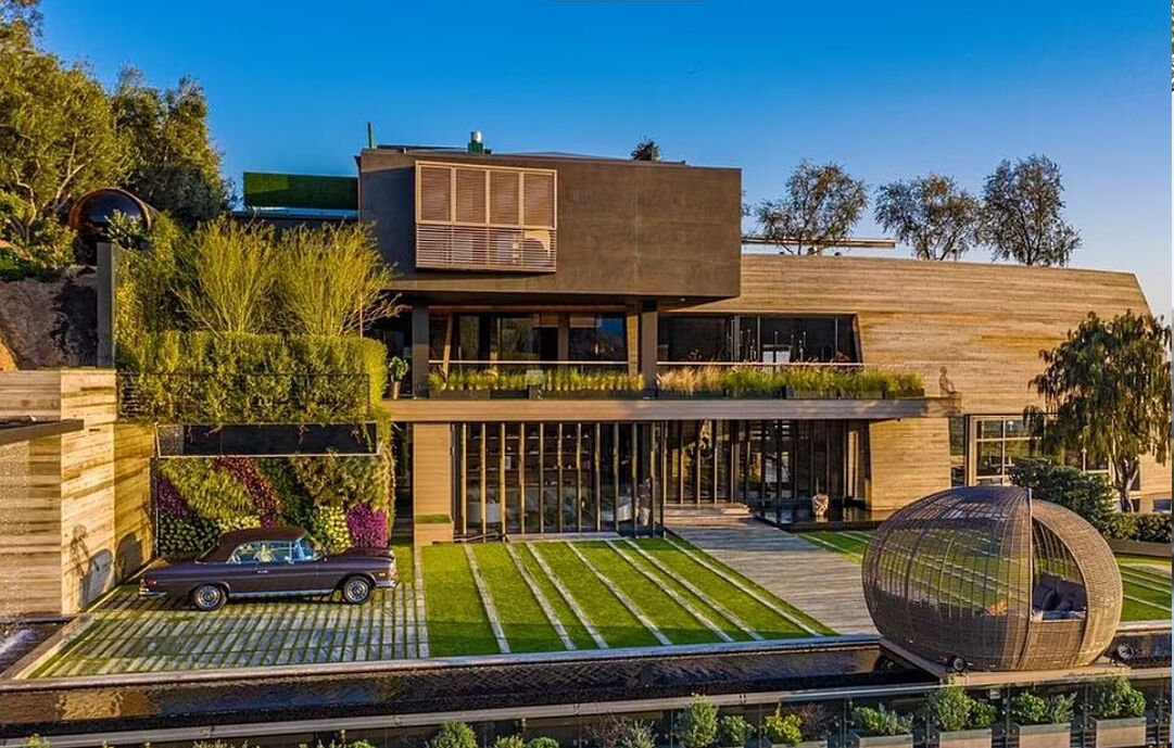 Ünlü dizi "Succession" malikanesi küle döndü! En pahalı ev Los Angeles yangınında tarih oldu - 1. Resim