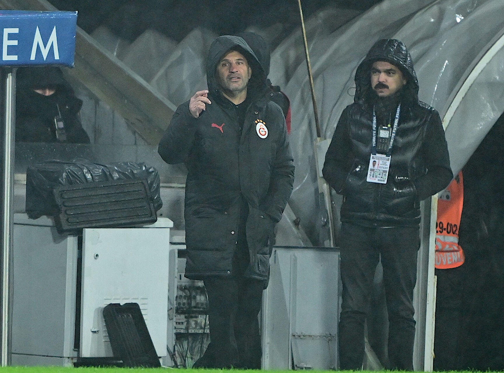 CANLI | Başakşehir - Galatasaray maçı canlı anlatım! Penaltı itirazı, kartlar havada uçuşuyor - 4. Resim