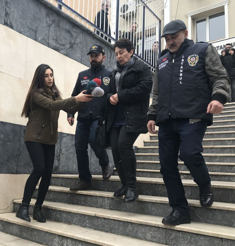 Ece Seçkin'in annesine gasp dehşeti! Hırsız tanıdık çıktı: Polis memuru o anları ilk kez anlattı: 