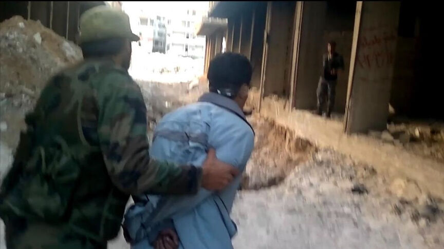 Esad'ın katliam sorumlusu Emced Yusuf'un ölüm mahallesi! Tadamon'da her binanın altından ceset çıkıyor - 1. Resim