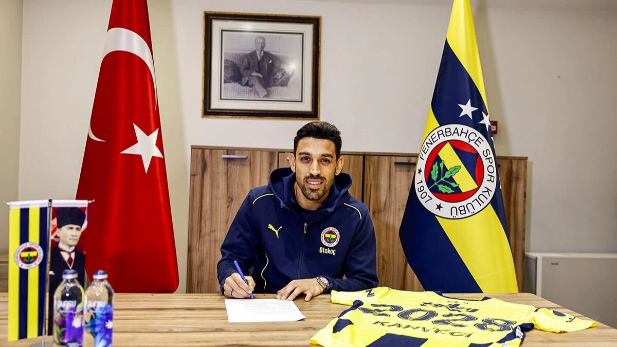 Fenerbahçe'de 3 yıllık imza! İrfan Can Kahveci imzayı attı - 1. Resim