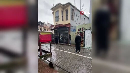 Görüntüler film sahnesinde değil! Kadın husumetlisine kurşun yağdırdı: O anlar kamerada - 2. Resim