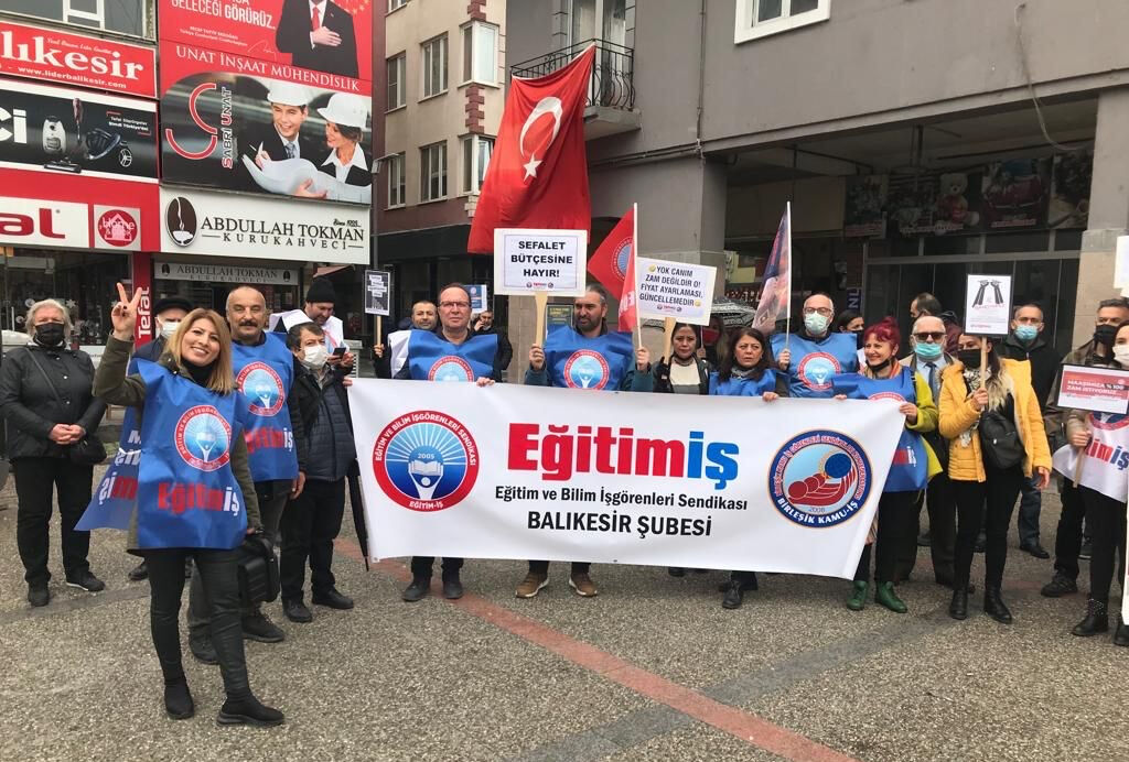 Öğretmenler grev mi yapıyor, yarın okullar tatil mi? 13 Ocak günü iş bırakacak sendikalar belli oldu! - 1. Resim